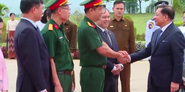 Official Visit to Viet Nam: President and officials arrive in Viet Nam