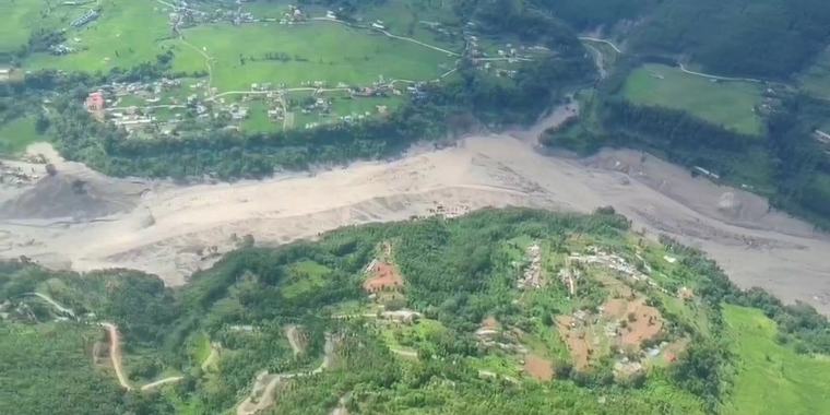 Nepal floods lead to at least 270 deaths with more than 1,300 missing